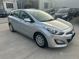 hyundai i30 1.6 crdi station wagon comfort