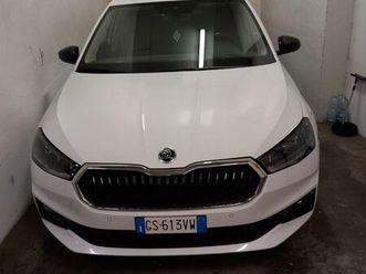 skoda fabia young edition 80 cv