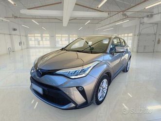 toyota c-hr 1.8h 98cv e-cvt business 5 porte suv