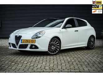 alfa romeo giulietta 1.7 tbi quadrifoglio verde | org. nl! | panorama dak | clima | cruise | bianco pastello | navi |