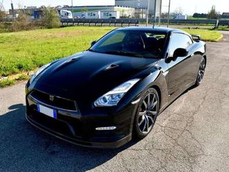 gt-r 3.8 v6 black edition 550cv