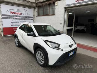 toyota aygo x 1.0 vvt-i 72 cv 5 porte active - uni