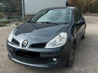 clio adatta neo patentati