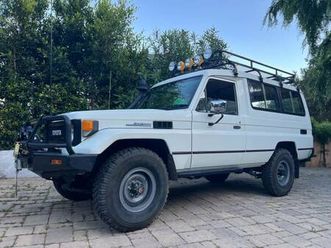 1988 toyota hz75 troop carrier