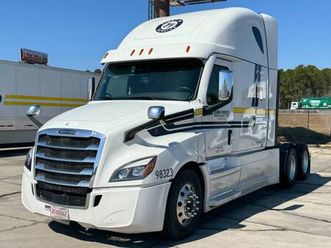 2023 freightliner cascadia