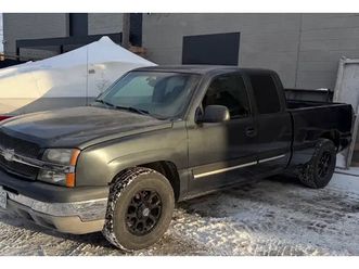 2003 chevy silverado 1 owner from new - safetied - needs nothing