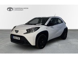 toyota aygo 1,0 man play v-hjul au