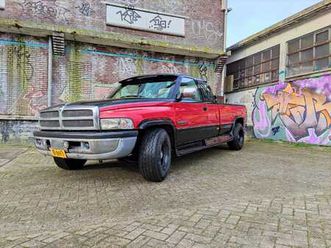 dodge ram 2500 pick-up voiture particulière 1996