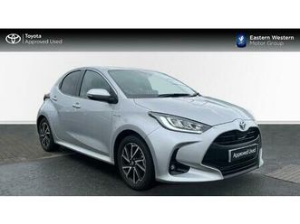 toyota yaris design hatchback's 1.5 vvt-h design e-cvt euro 6 (start/stop) 5dr