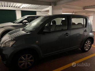 daihatsu sirion 1.3 m3 4wd cambio automatico benz