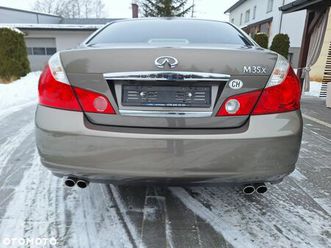 infiniti m