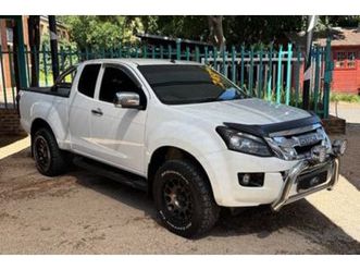 2014 isuzu kb 300 d-teq lx extended cab