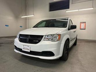 2014 ram cargo van c/v • clean title • touch screen • low km