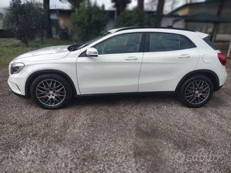 mercedes gla 200 cambio manuale