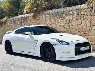 nissan gtr r35