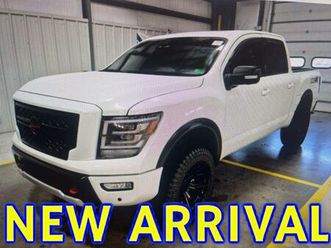 used 2024 nissan titan pro-4x