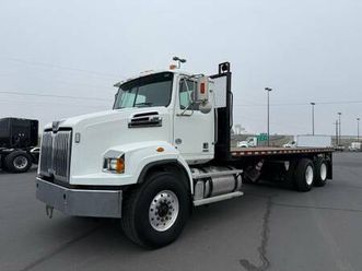 moffet truck - 2017 wester star 4700 24’ flatbed