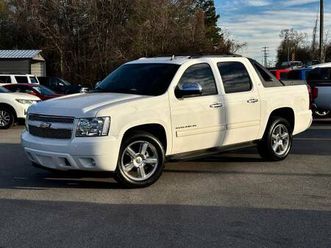 2011 chevrolet avalanche lt