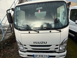 32 000ht/ isuzu m21 tt d_max i 3.0 d - benne + coffre titan