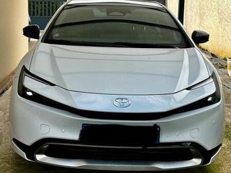 toyota prius rechargeable 2.0 hybride rechargeable 223ch design (avec toit panoramique)
