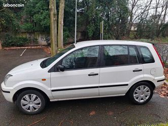 voiture d'occasion roulant