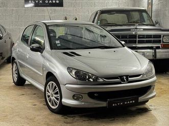 peugeot 206 1.6 trendy boîte automatique - garantie 6 mois