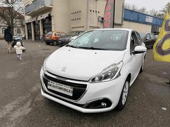 peugeot 208 1.2 essence 82 cv allure