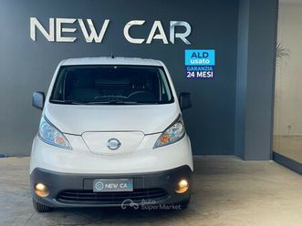 e-nv200 ev van business 4p.