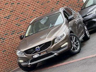 volvo v60 cross country / 1ere propriété carnet d’entretien/