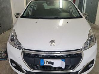 peugeot 208 blue hdi 75 1600 allure