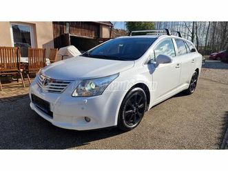 toyota avensis wagon 2.0 d-4d executive gyönyörű // gyári fényezés// xenon// nagy navi//