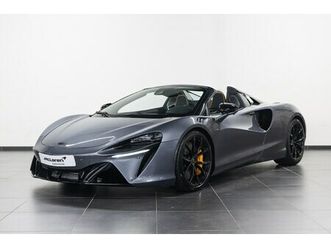 mclaren artura - spider