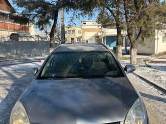 opel vectra. 2009 6 trepte 1.9 diesel pietrisu