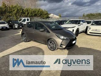 toyota yaris 1.5cc 72cv hybrid telecamera tetto panoramico