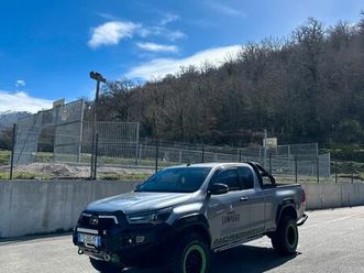 toyota hilux invincible 2022