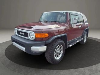 2011 toyota fj cruiser base