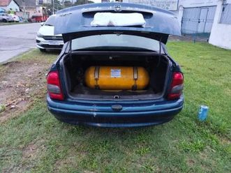 sedan super/ classic 1.6 mpfi 8v 4