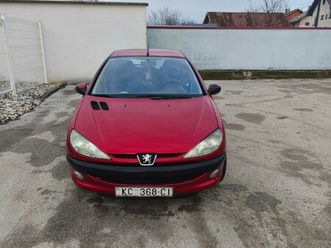 peugeot 206 2002.