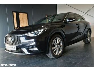 infiniti q30 1.6t dct premium tech