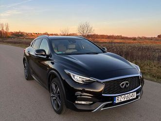 infiniti qx30 2.0t luxe tech awd 7dct