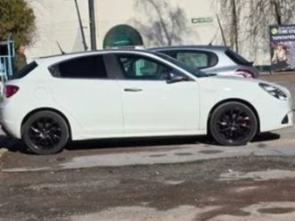 alfa romeo giulietta ≫ 2011 • 5 950 eur • id