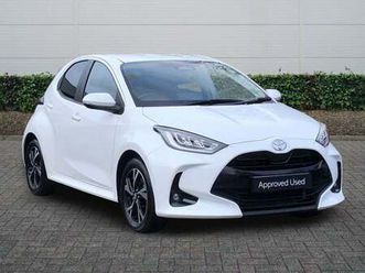 2024 toyota yaris 1.5 hybrid design 5dr cvt hatchback hybrid automatic