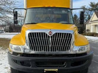 2017 international 4300 – 26ft box truck – liftgate – good condition –