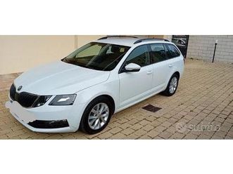 skoda octavia 1.6 station wagon. anno 2019