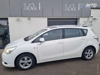 toyota verso 2.0 d4-d luna 5 sedezev