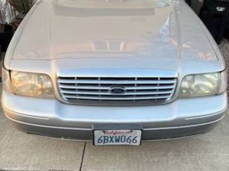 2008 ford crown victoria private owned