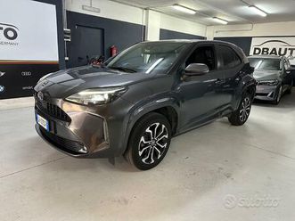toyota yaris cross 1.5 hybrid 5p. e-cvt business