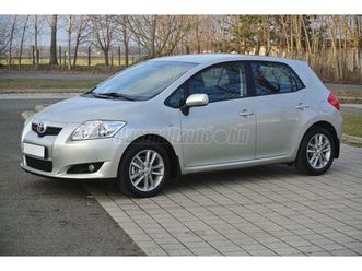toyota auris 1.33 life lekövethető garantált 134e. km! végig sz.könyv!