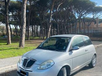 lancia ypsilon 1.3 mjt 16v argento