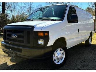 2008 ford e-250 cargo! excellent - low miles!